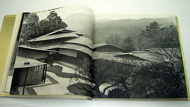 現代の数寄屋』文：伊藤ていじ 写真：二川幸夫: 本と建築の間で